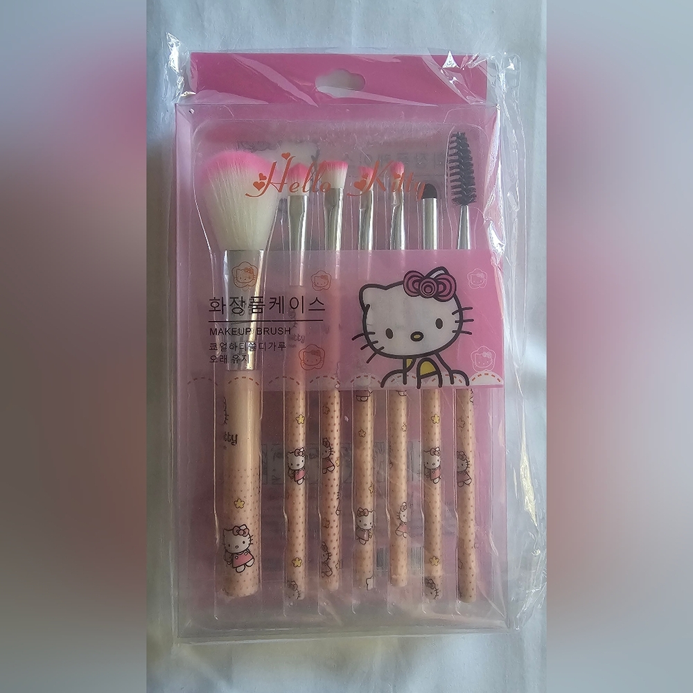 Sanrio Hello Kitty Makeup Brush Set